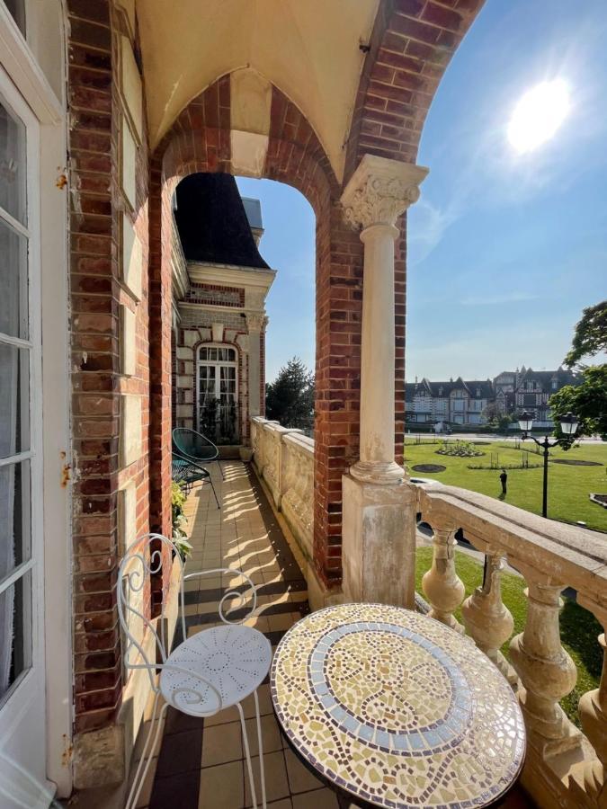 La Villa L'Argentine Cabourg Exteriör bild